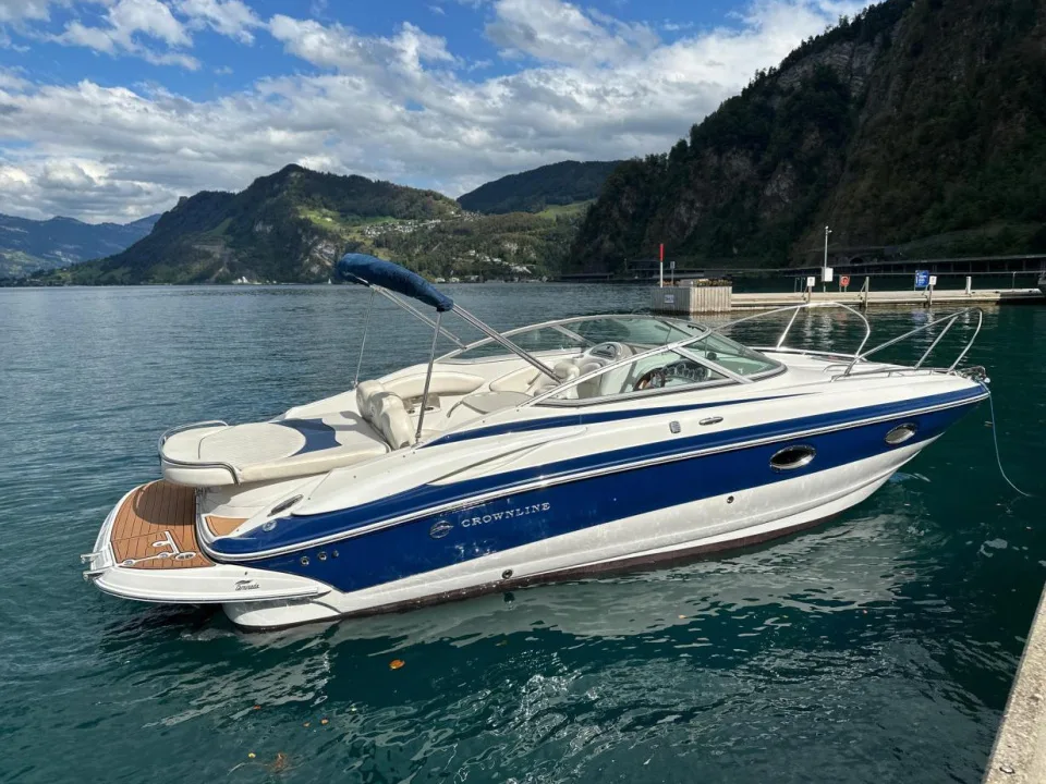Crownline 255 used - photo 1
