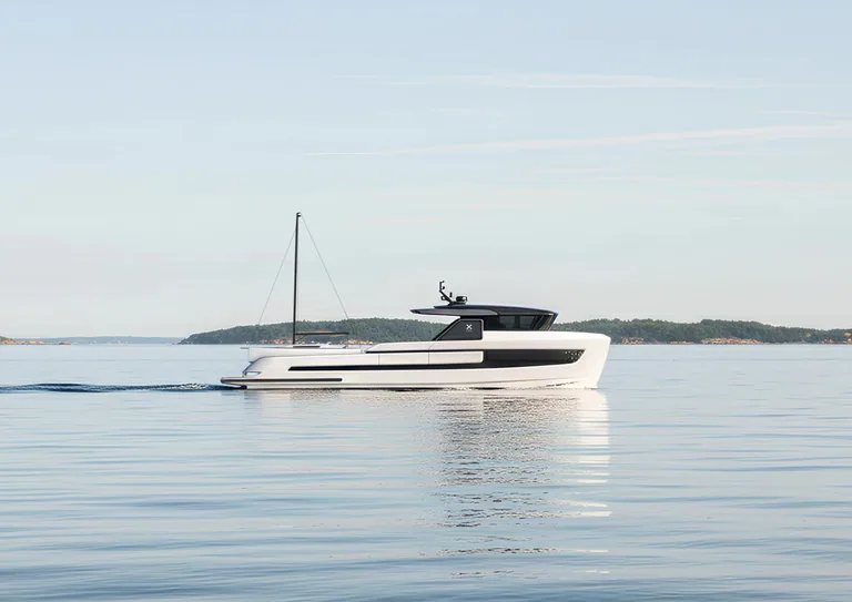 Extra Yachts X70 Shadow