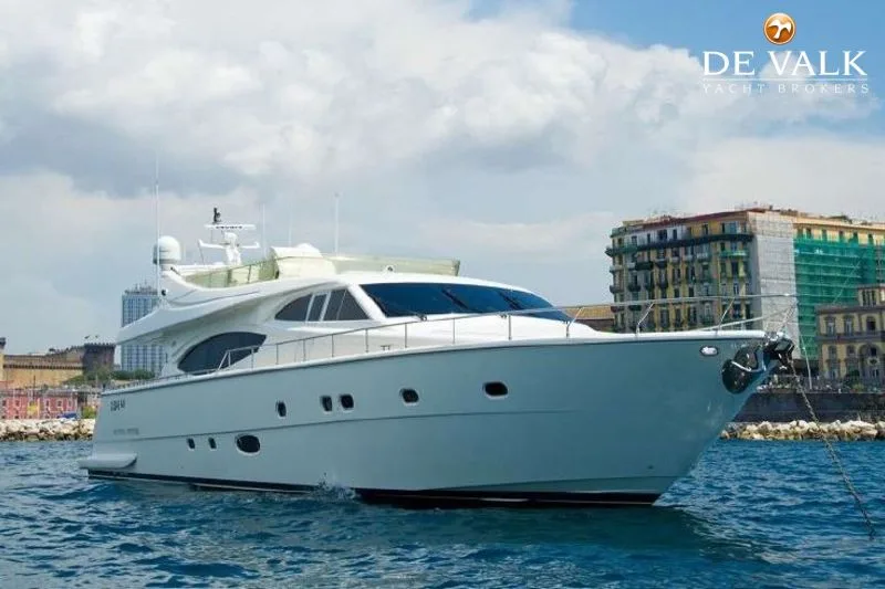 Ferretti Yachts 760 usato - foto 1