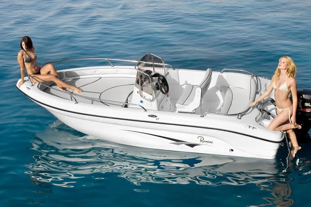 Ranieri Voyager 17 used - photo 1