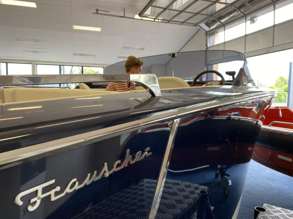 Frauscher Riviera 606 used - photo 1
