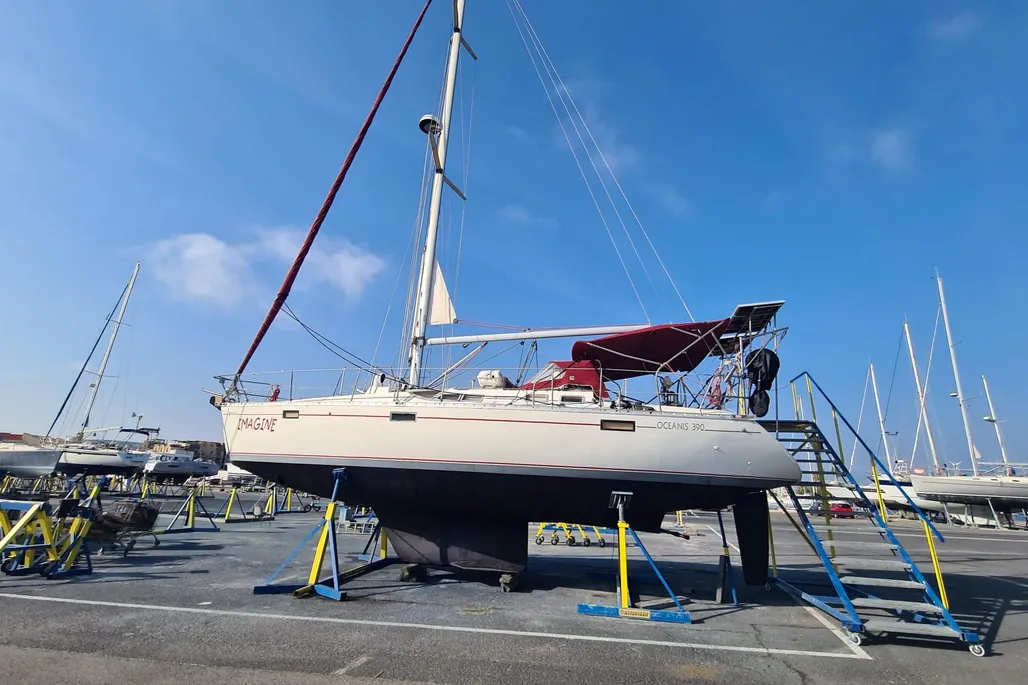 Beneteau Oceanis 390 used - photo 1