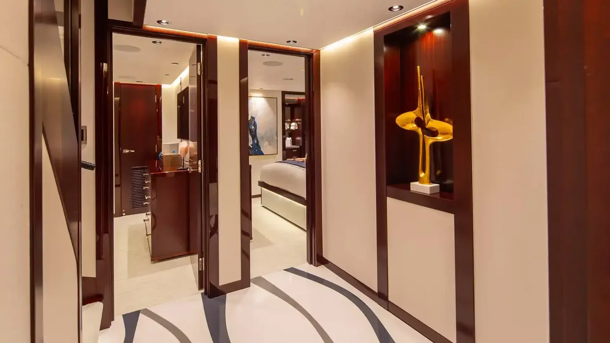 Westport Yachts Westport W135 — 5