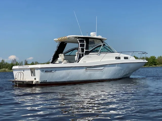 Boston Whaler 340 Defiance used - photo 1
