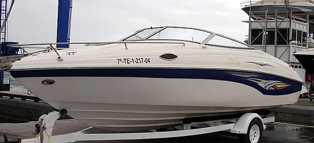 Rinker 232 Captiva Cuddy used - photo 1