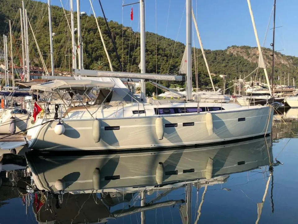 Bavaria Yachts Cruiser 46 used - photo 1