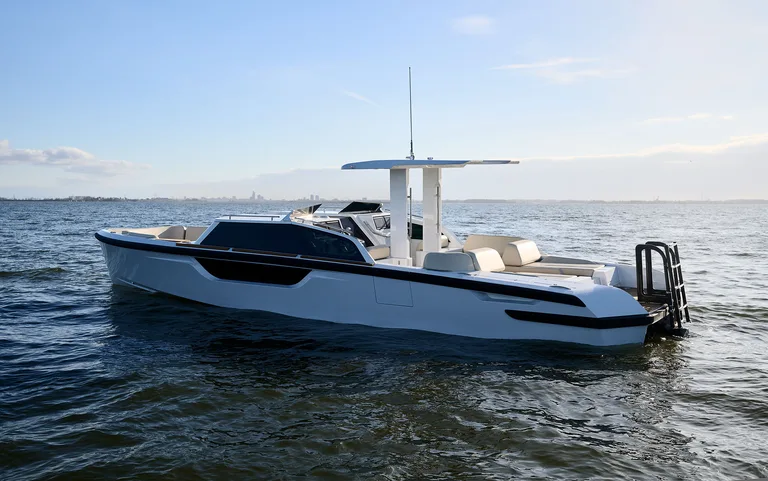 Xtenders 12.3m Limousine