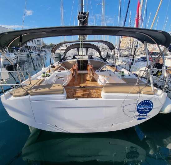 Elan Marine E6 A C Gen used - photo 1