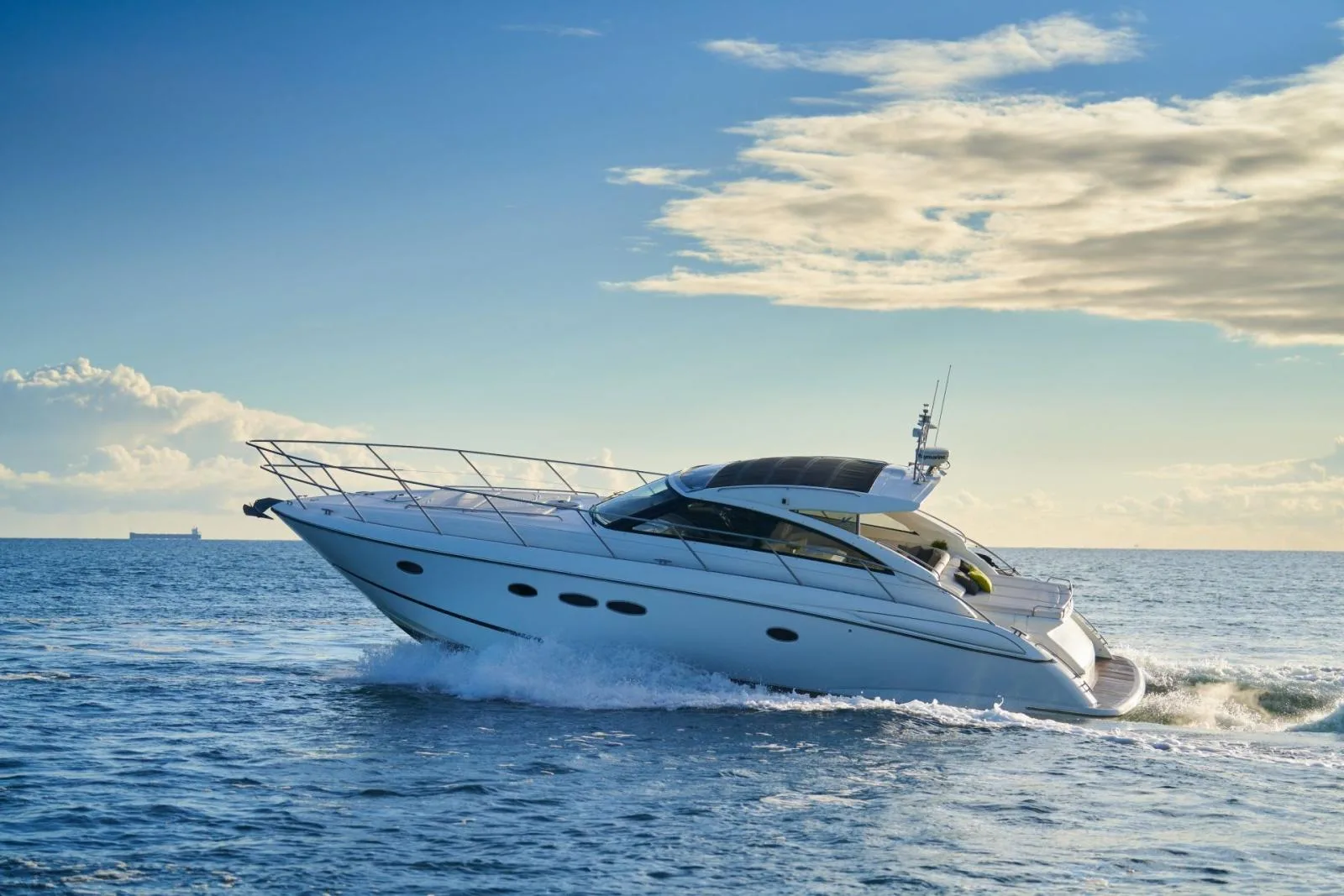 Princess Yachts V45 used - photo 1