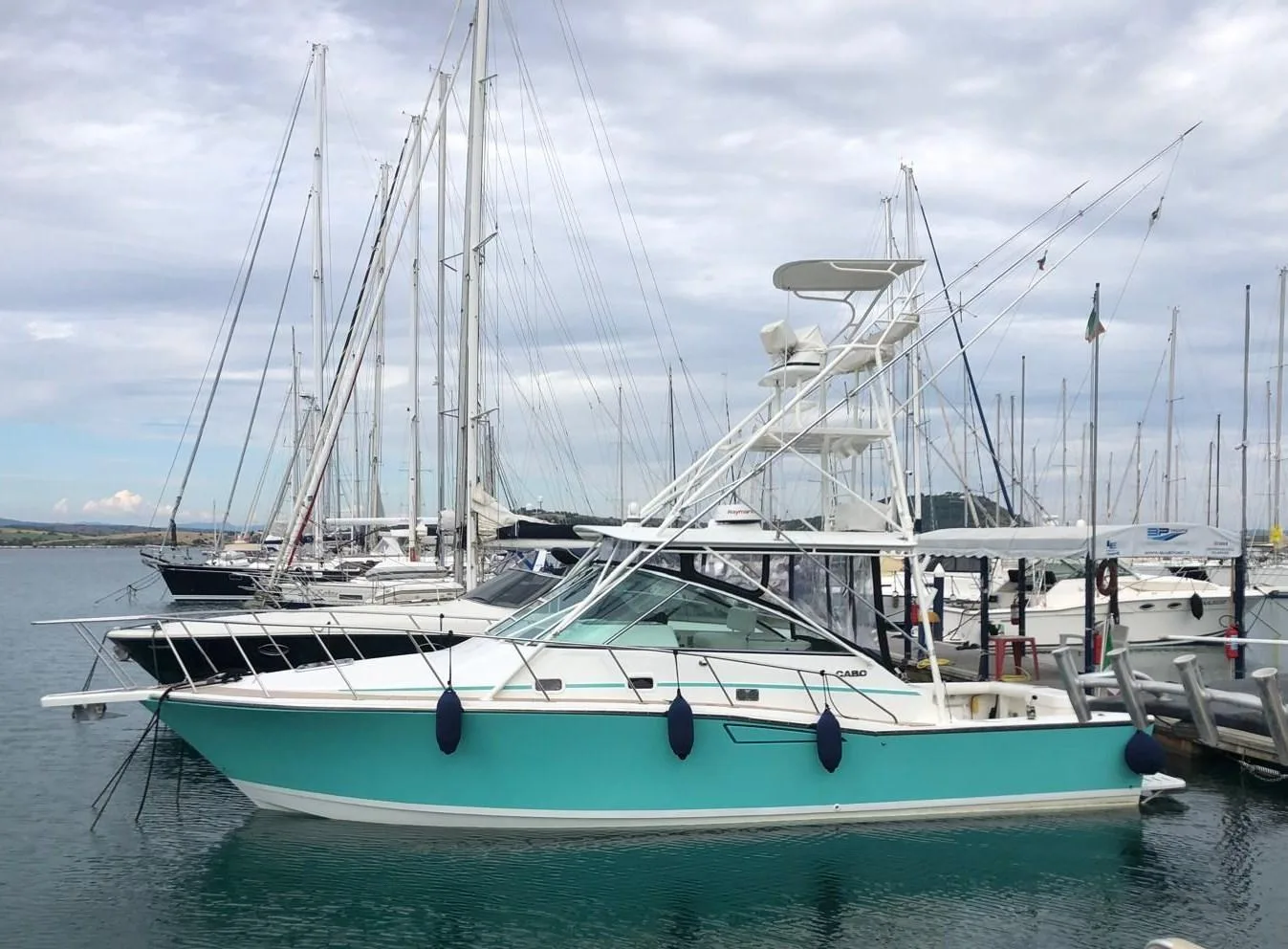 Cabo 35 express fly used - photo 1