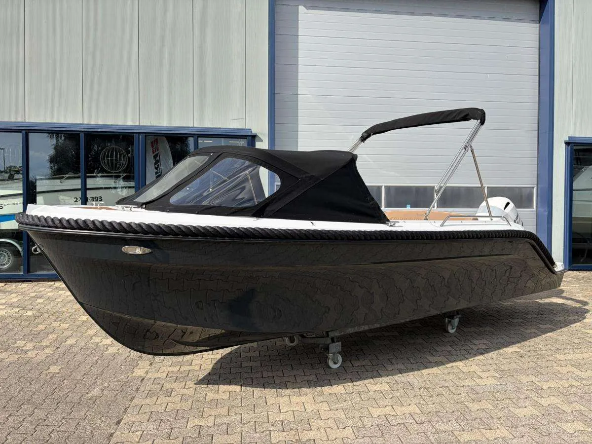 Topcraft 627 TENDER used - photo 1