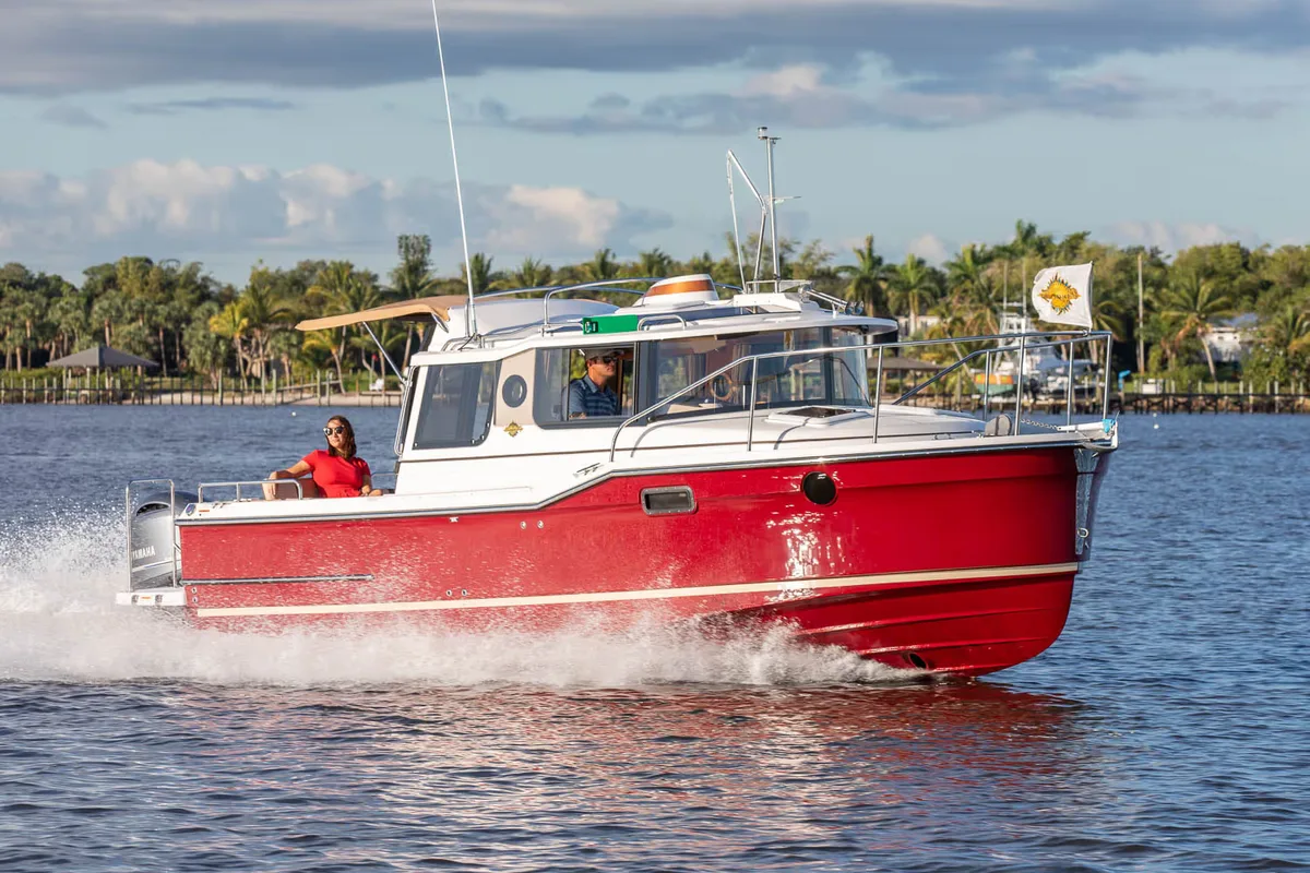 Ranger Tugs R-23