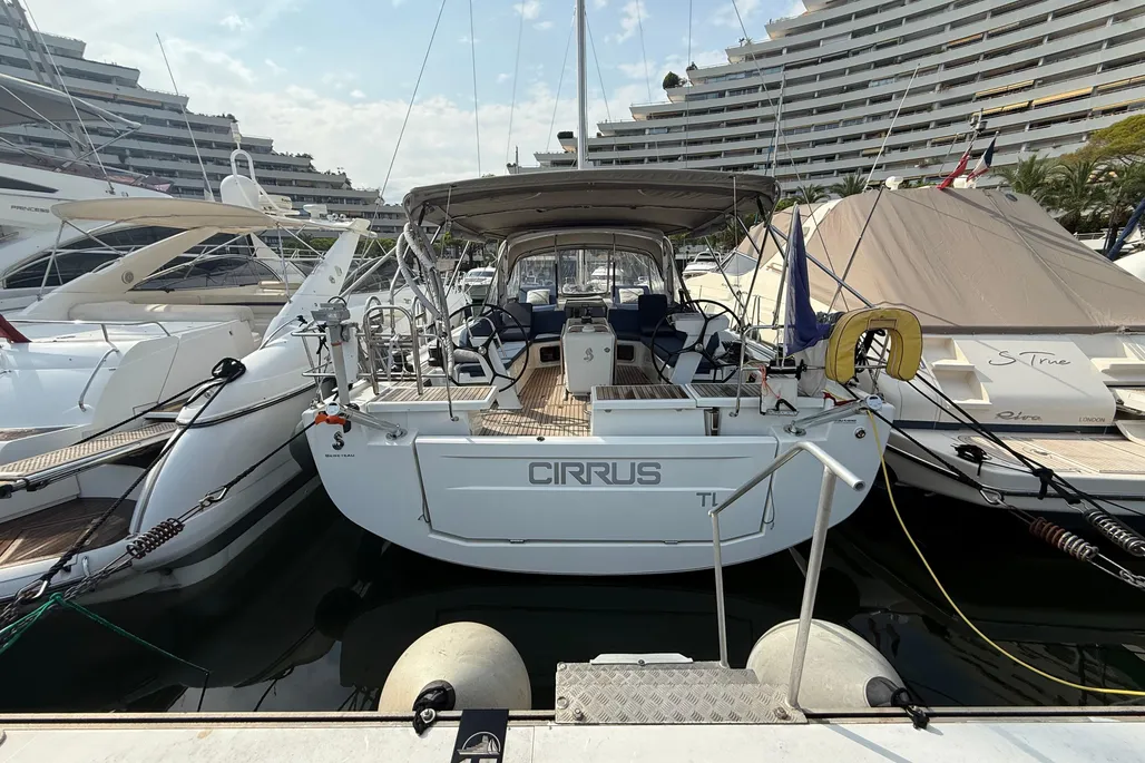 Beneteau Oceanis 51.1 used - photo 1