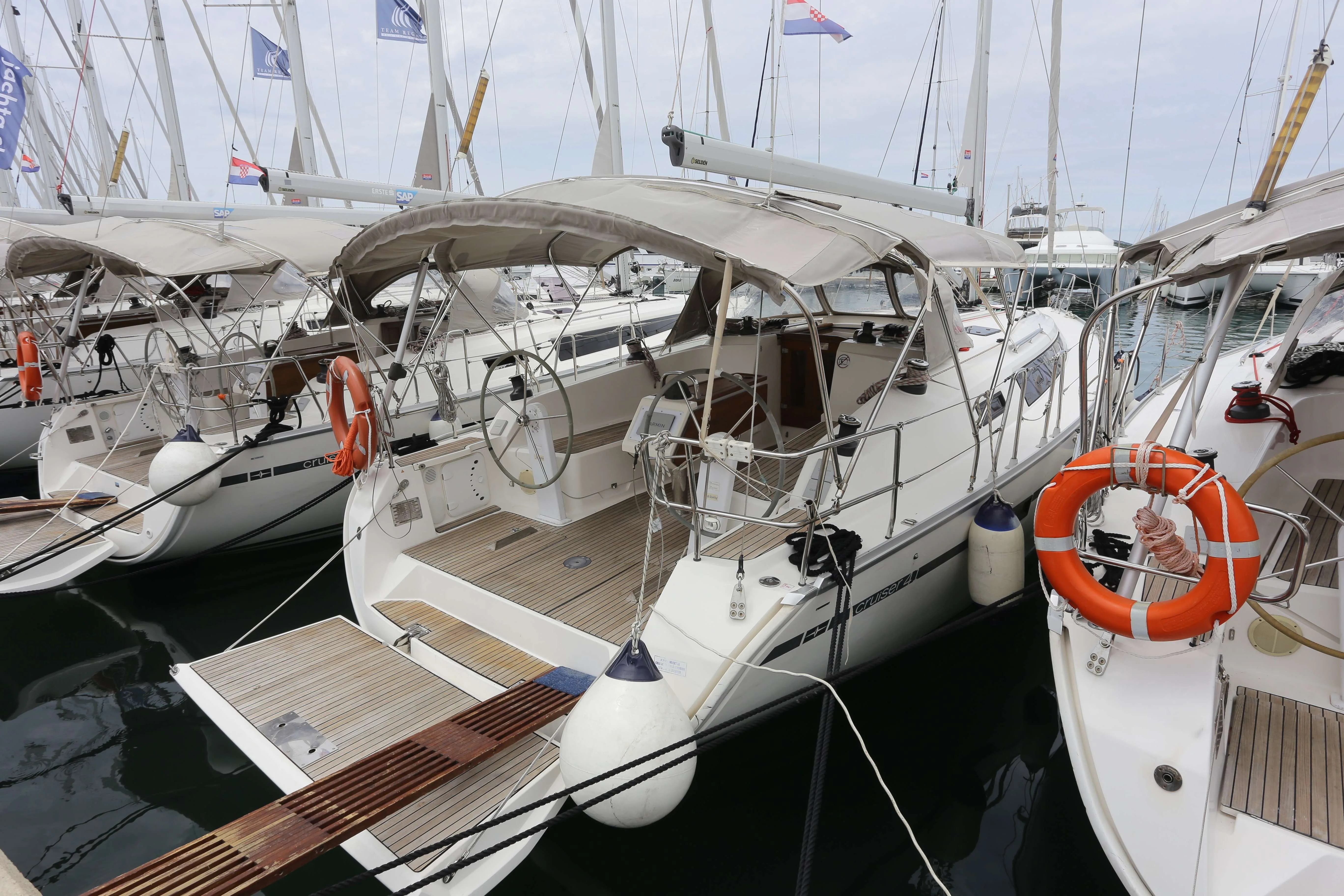 Bavaria Yachts CRUISER 41 used - photo 1