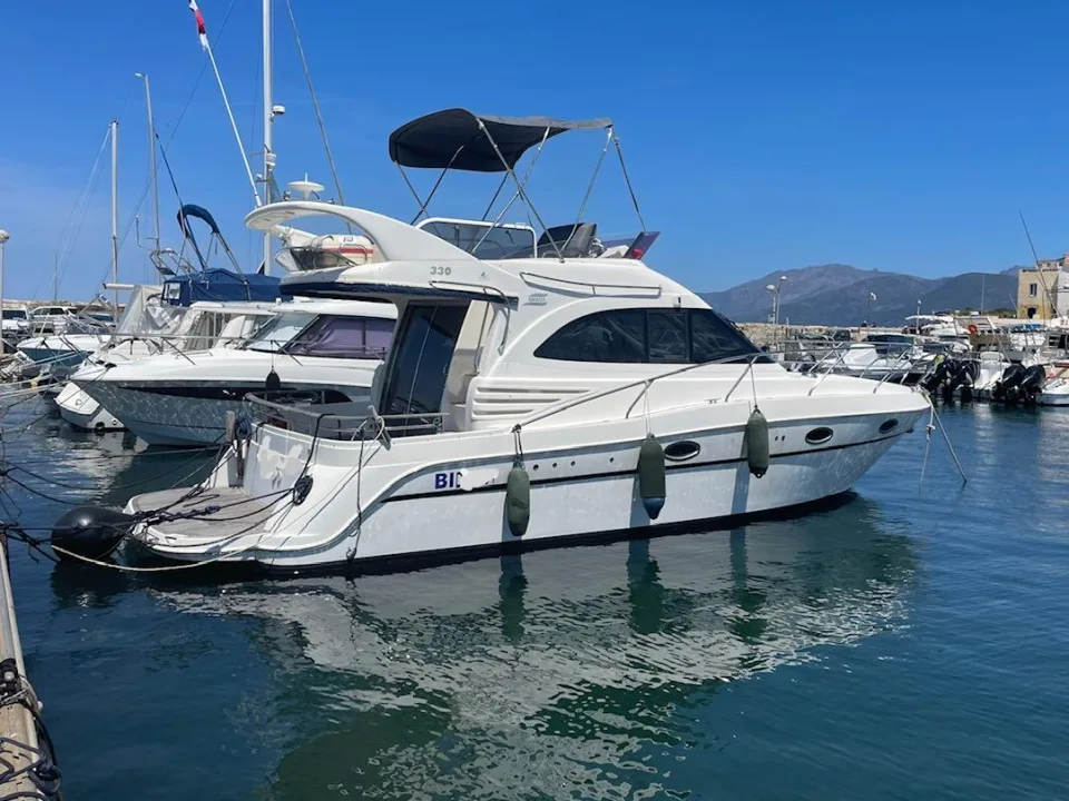 Galeon 330 Fly usato - foto 1