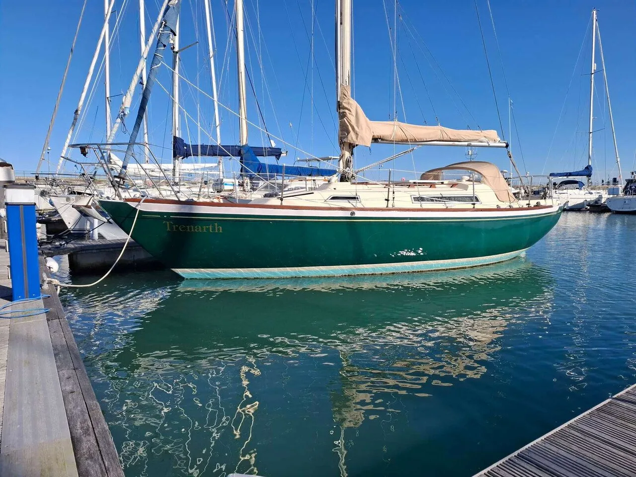 Camper & Nicholsons 31 used - photo 1