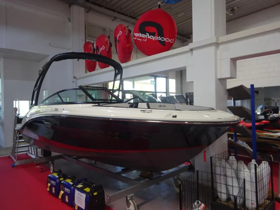 Sea Ray 210 SPX BP Edition used - photo 1