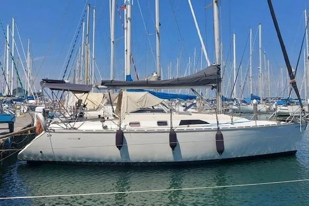 Bavaria Yachts 340 Lagoon used - photo 1