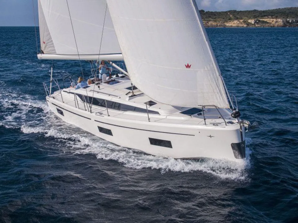 Bavaria Yachts C42 used - photo 1