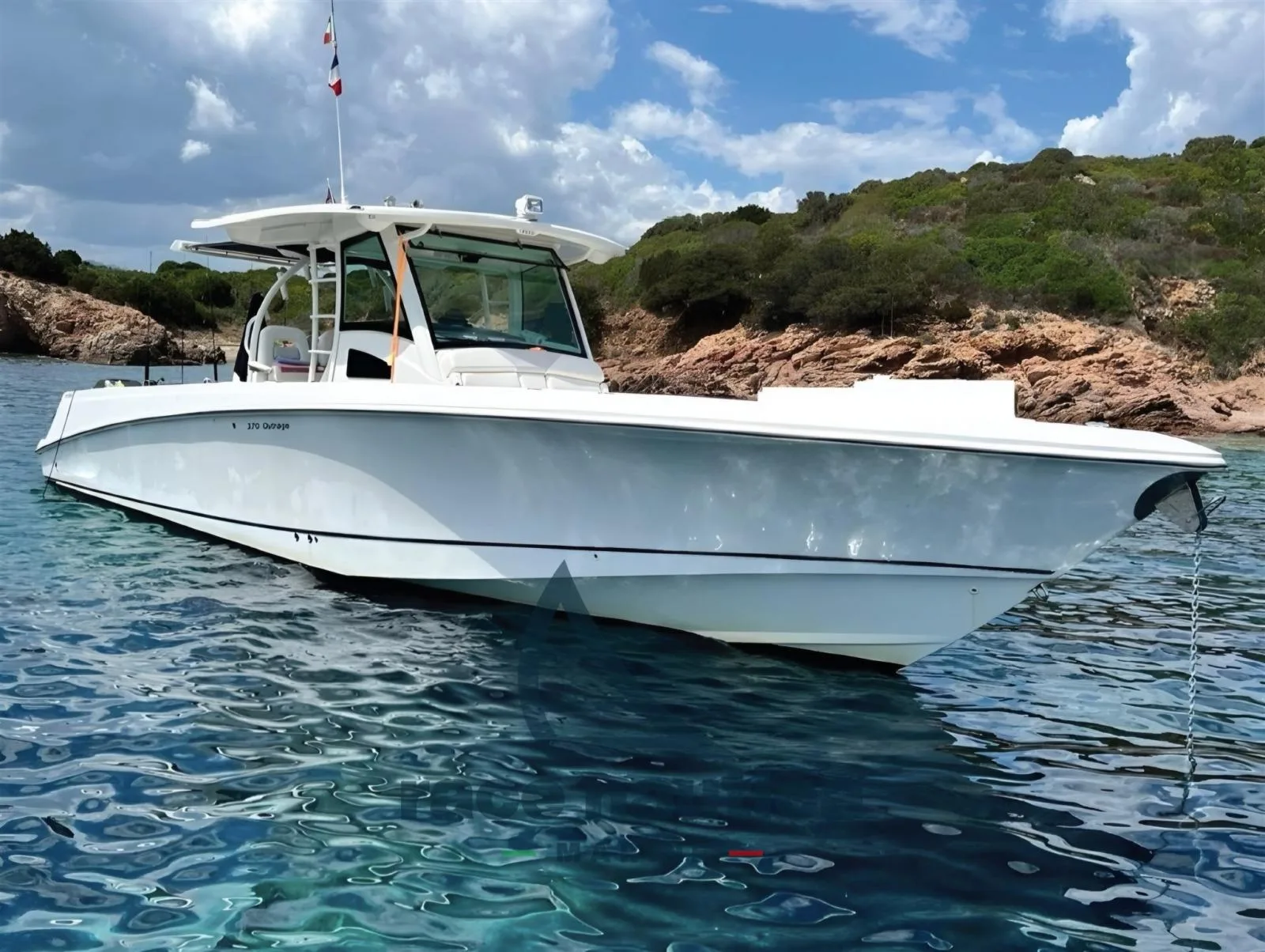 Boston Whaler 370 outrage open used - photo 1