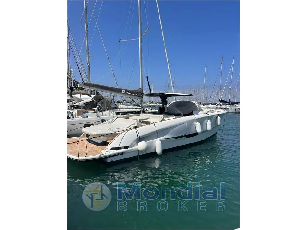Solaris Power 44 Open used - photo 1