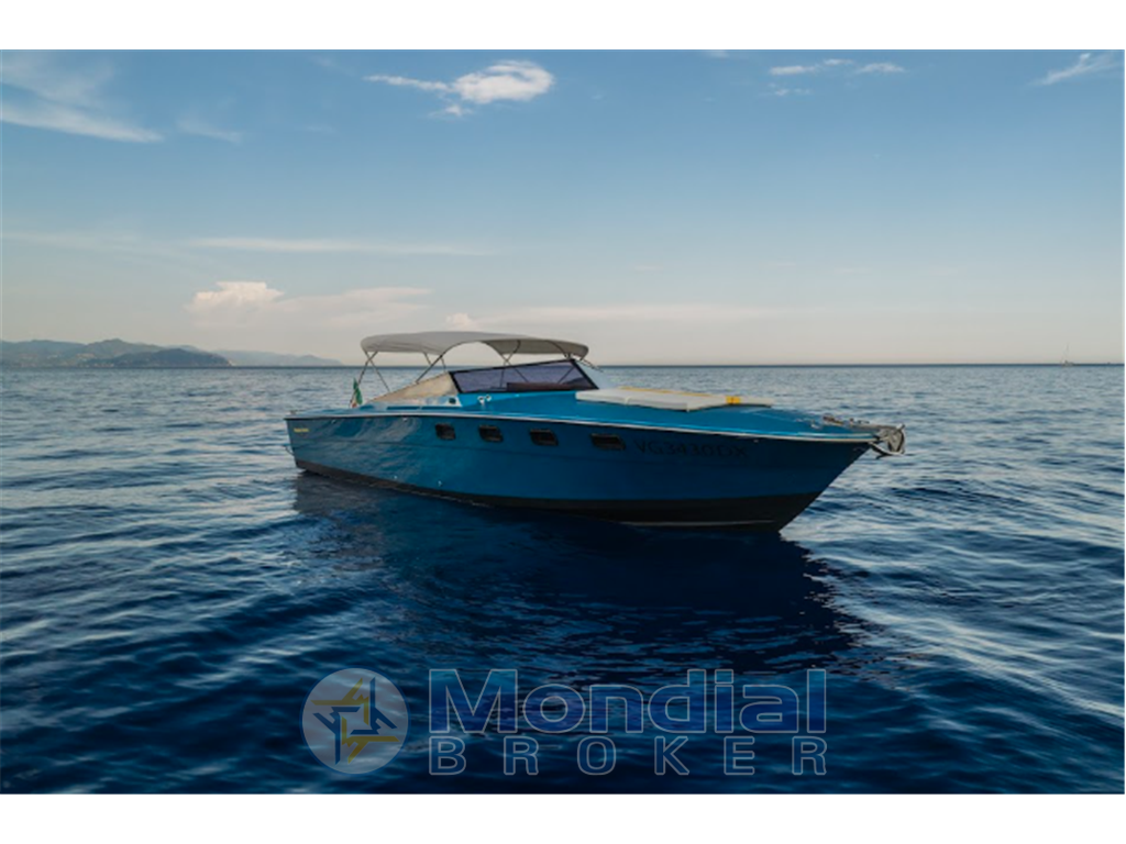 Magnum Marine 38 (REFIT 2024 by THUNDERBOAT ITALIA) used - photo 1