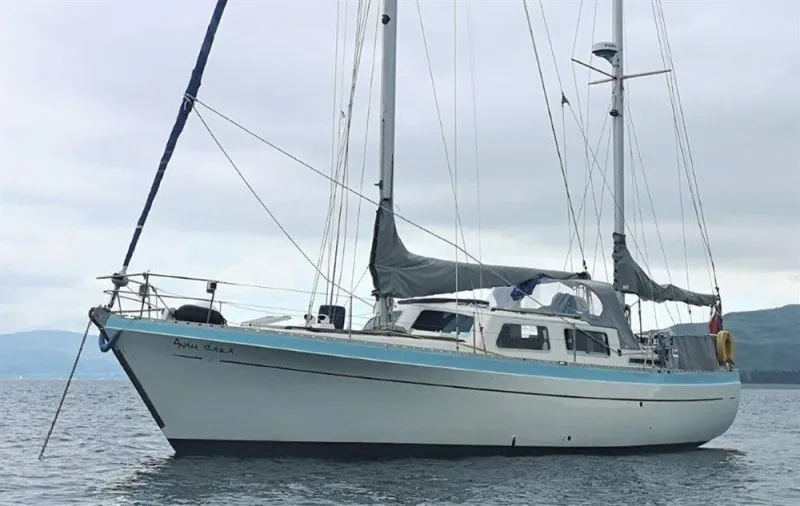 Moody 42 Ketch used - photo 1