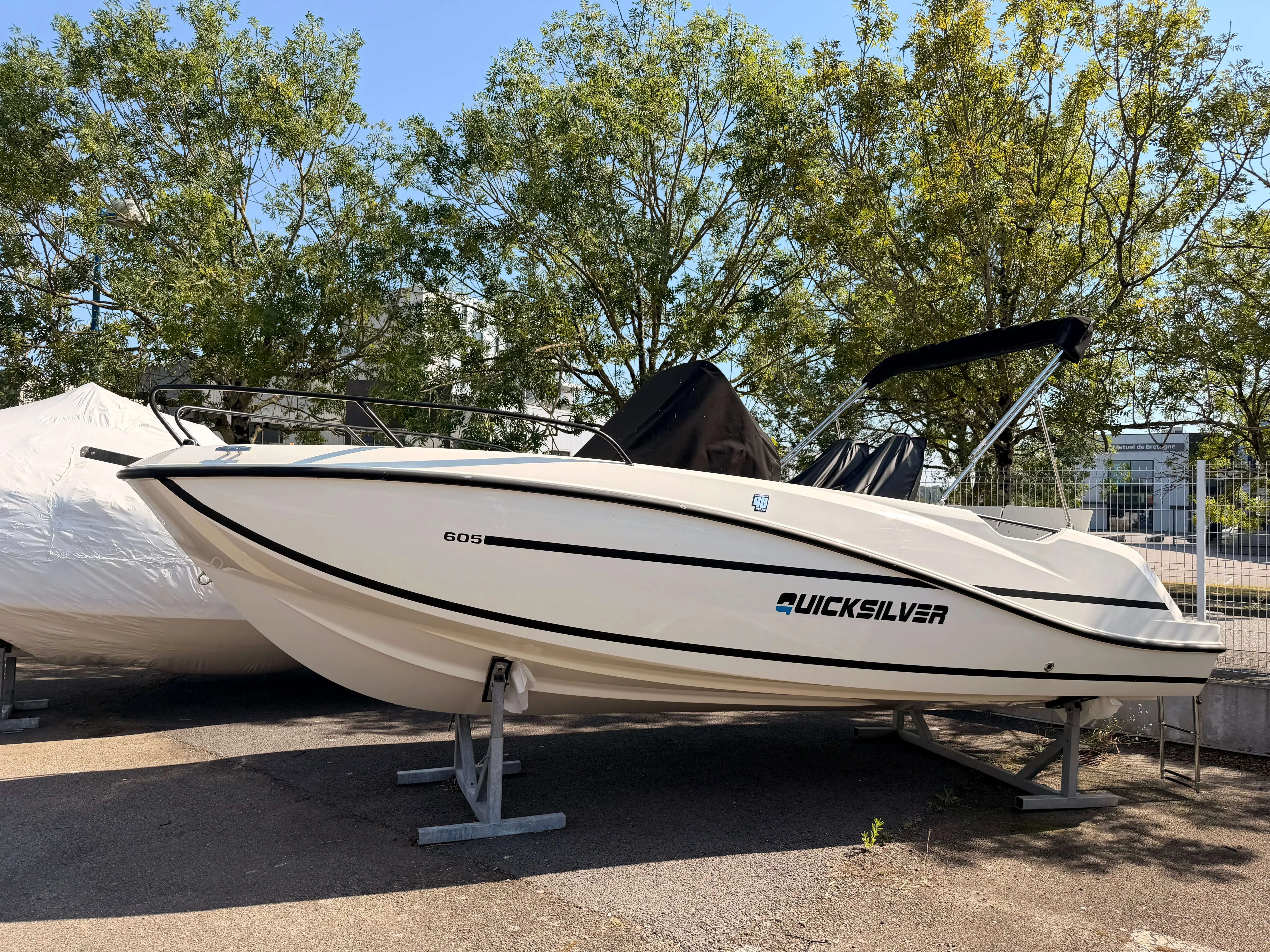 Quicksilver ACTIV 605 OPEN used - photo 1