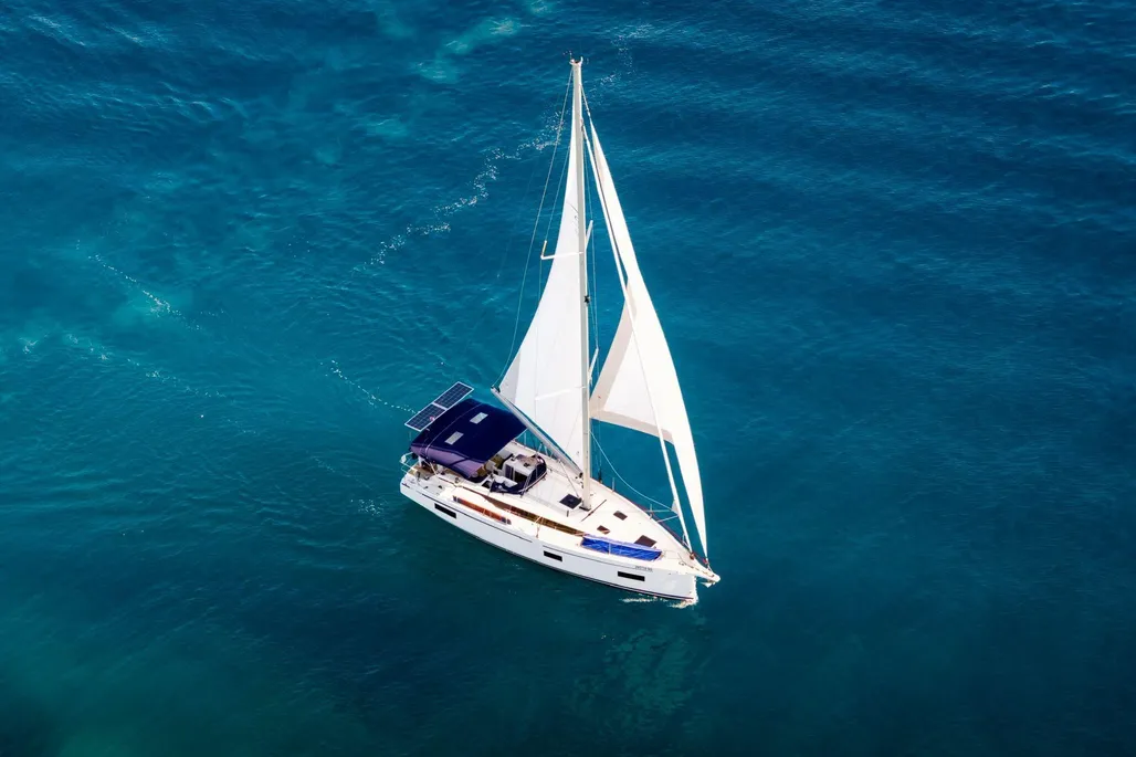 Bavaria Yachts C38 used - photo 1