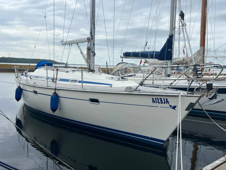 Bavaria Yachts 37 used - photo 1