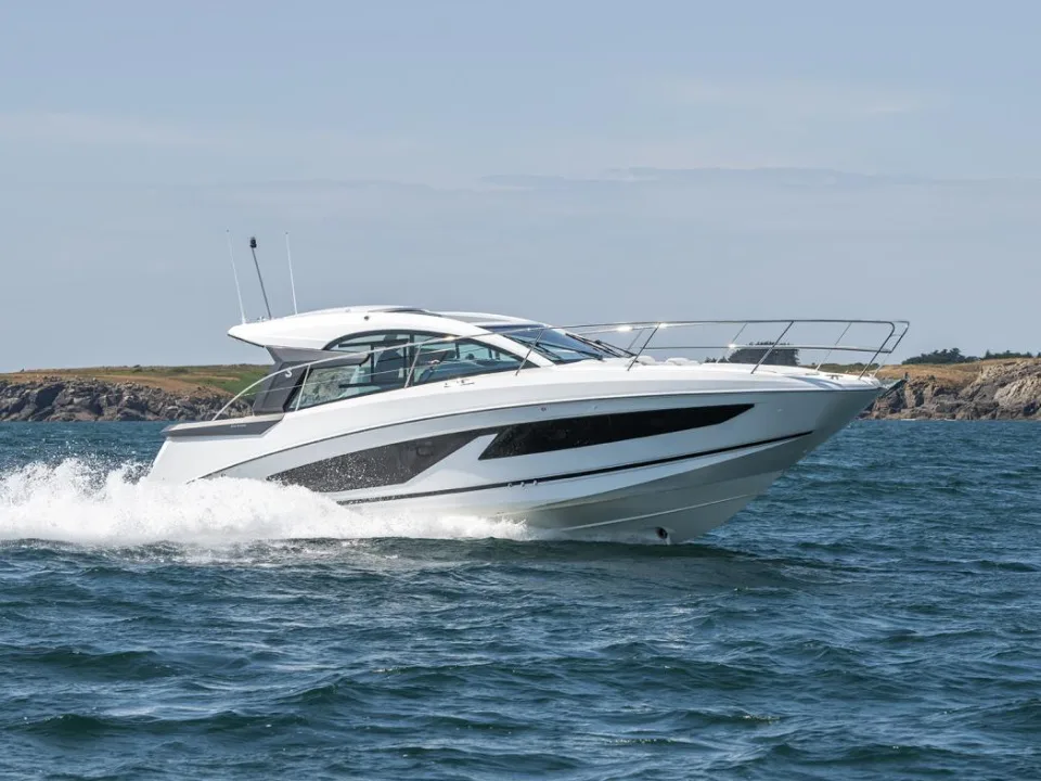 Beneteau Gran Turismo 36 used - photo 1