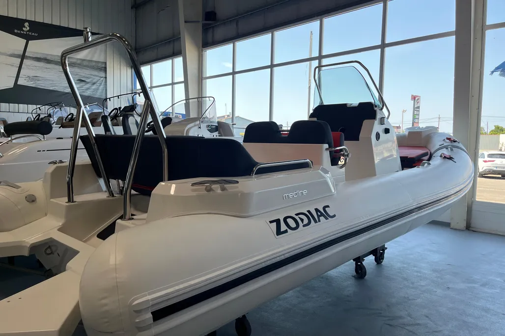 Zodiac Medline 6.8 d'occasion - photo 1