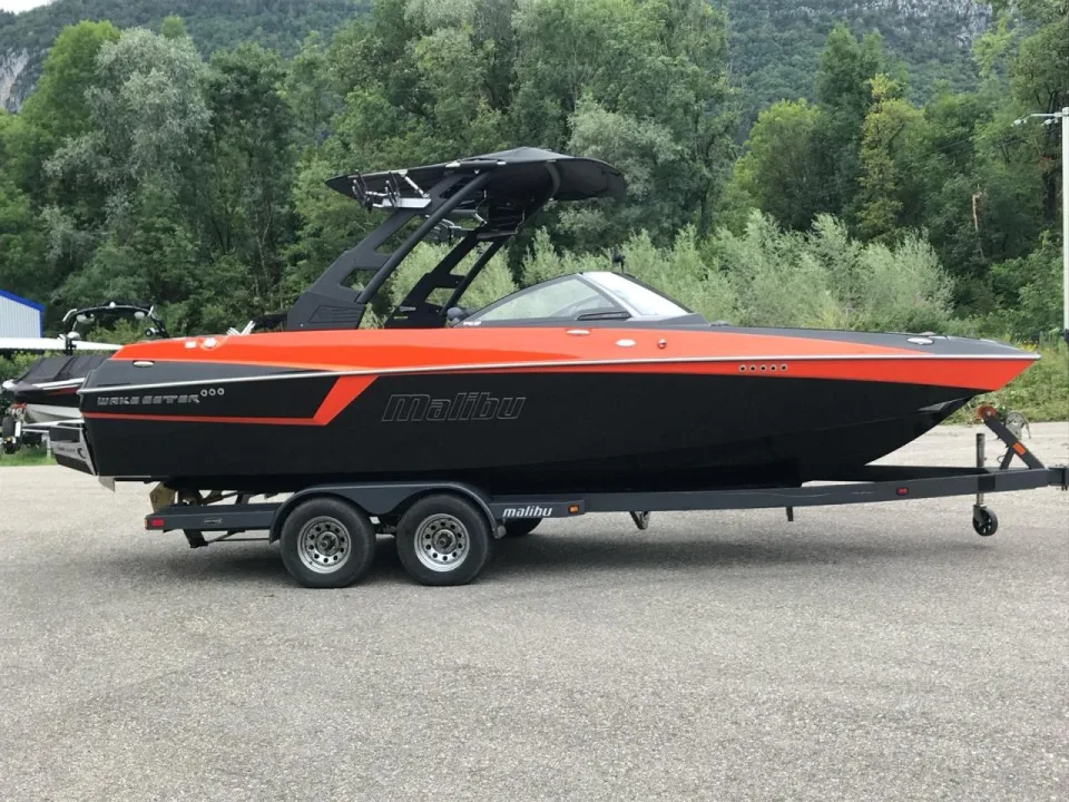 Malibu WAKESETTER 22 MXZ usato - foto 1