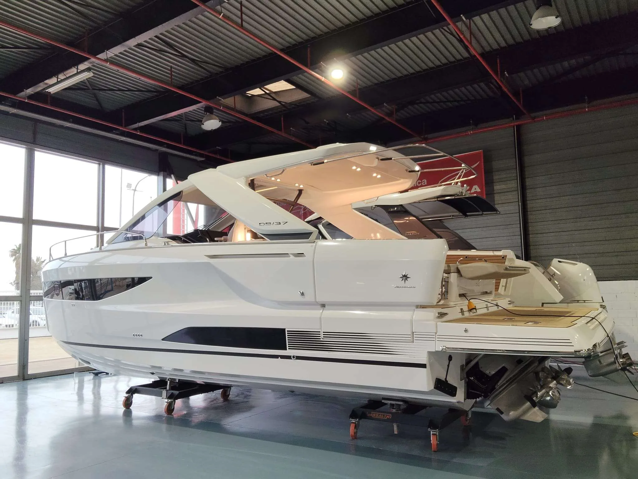 Jeanneau DB 37 IB d'occasion - photo 1