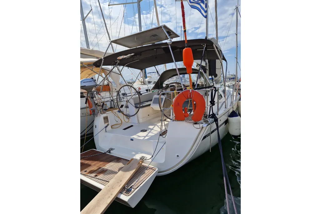 Bavaria Yachts Cruiser 37 gebraucht - Foto 1 Bavaria Yachts Cruiser 37 gebraucht - Foto 1
