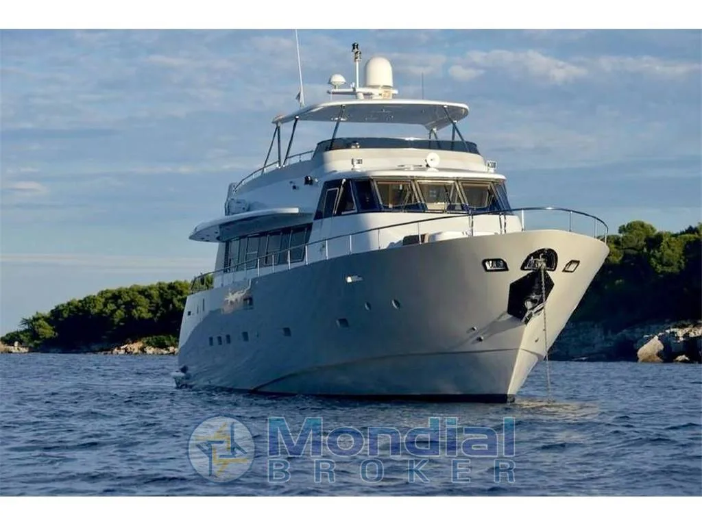 Explorer Trawler 79' used - photo 1