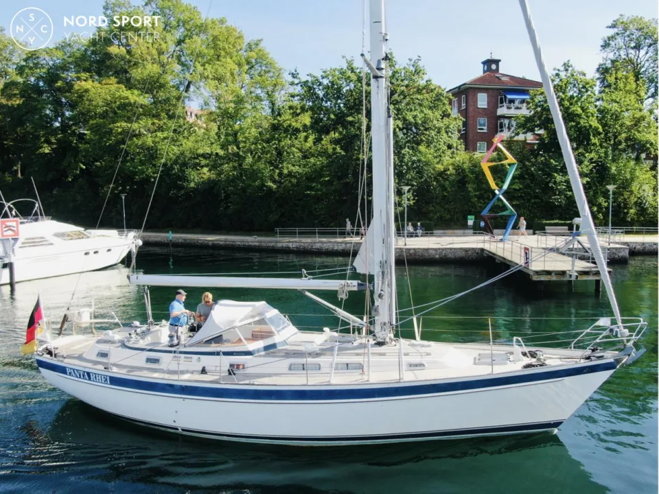 Hallberg-Rassy 42F used - photo 1