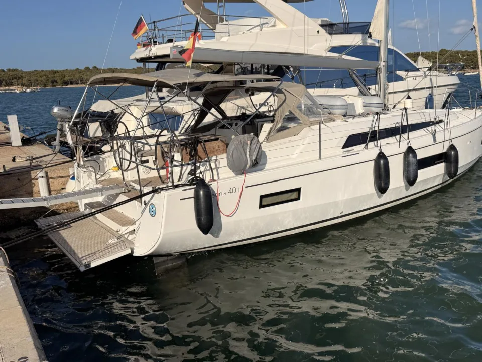 Beneteau Oceanis 40.1 used - photo 1
