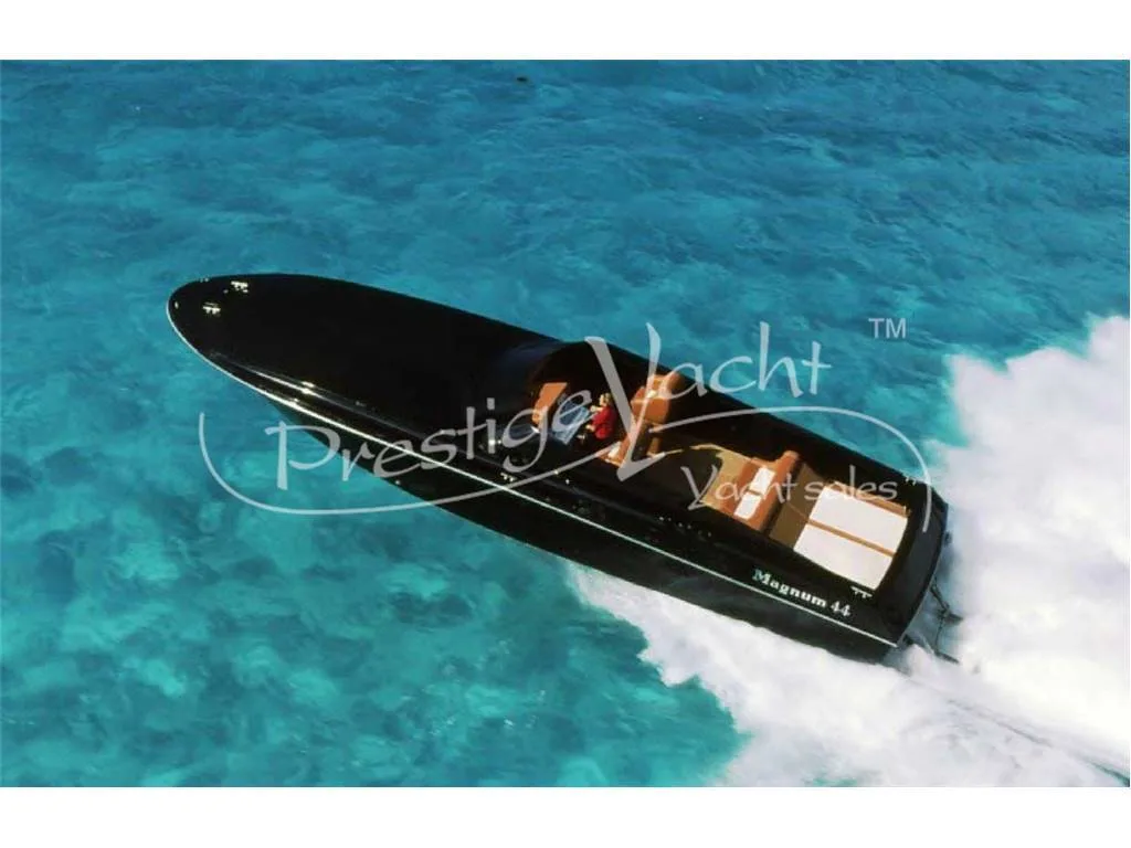 Magnum Marine 44 used - photo 1