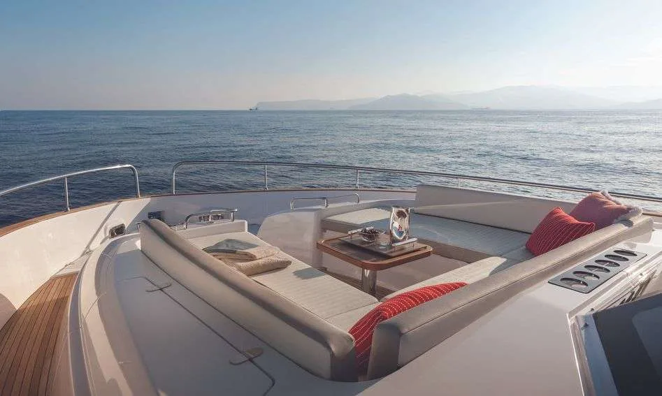 Azimut 66 used - photo 1