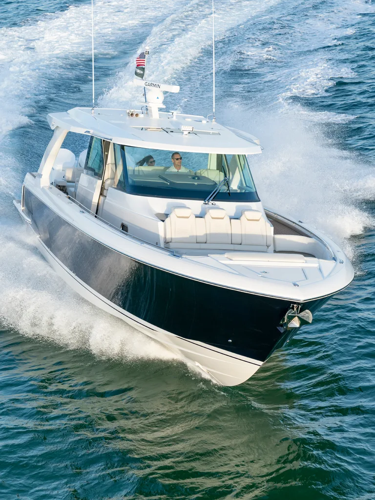 Tiara Yachts 48LS