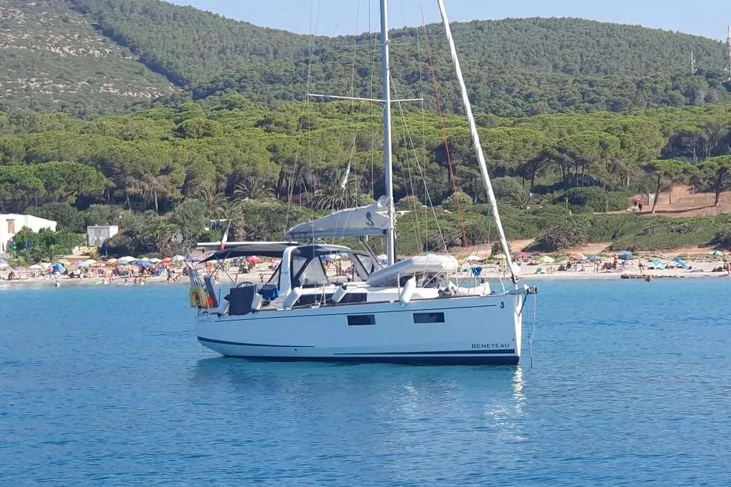 Beneteau OCEANIS 35.1 usato - foto 1