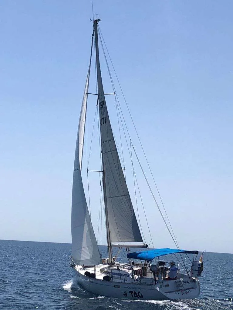 Beneteau OCEANIS 390 used - photo 1