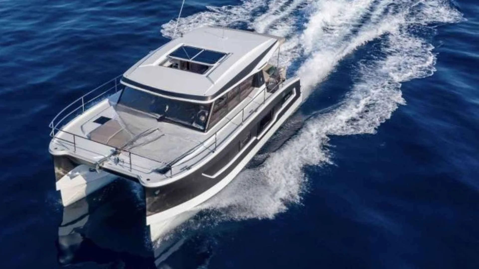 Fountaine Pajot MY 4 S used - photo 1