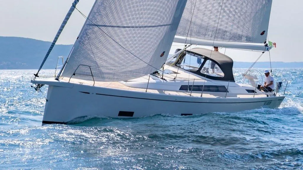 Grand Soleil 42 LC used - photo 1