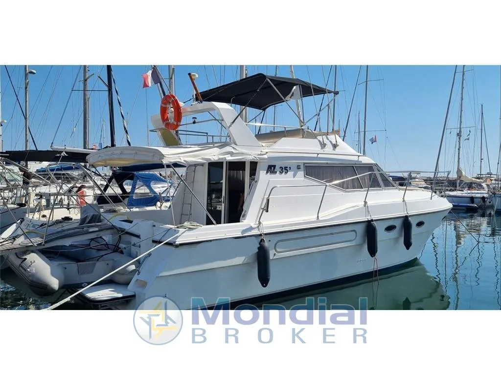 Azimut 35 FLY used - photo 1