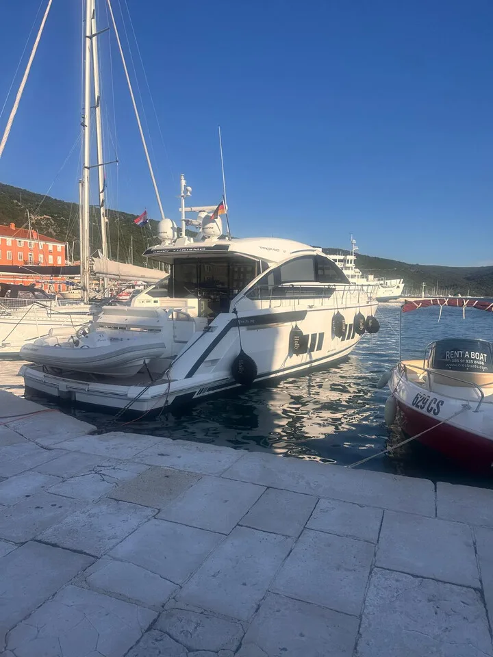 Fairline 50 GT used - photo 1