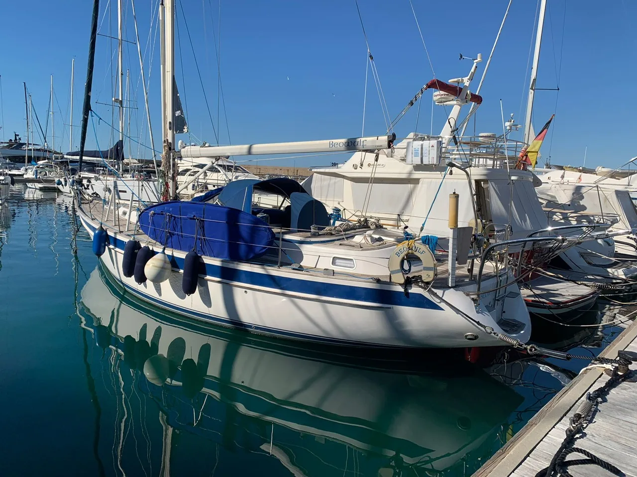 Hallberg-Rassy 42 used - photo 1