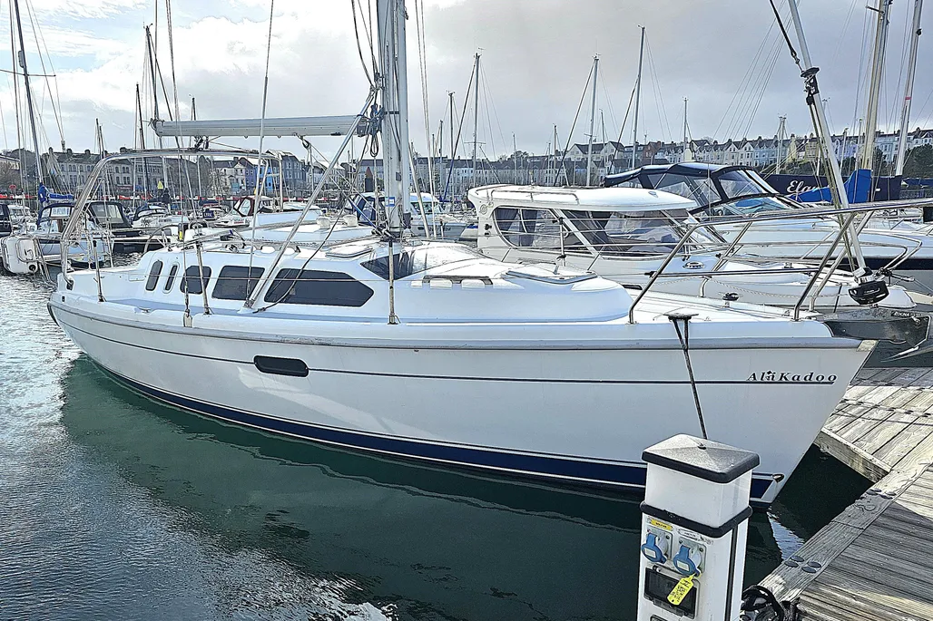 Hunter 310 used - photo 1