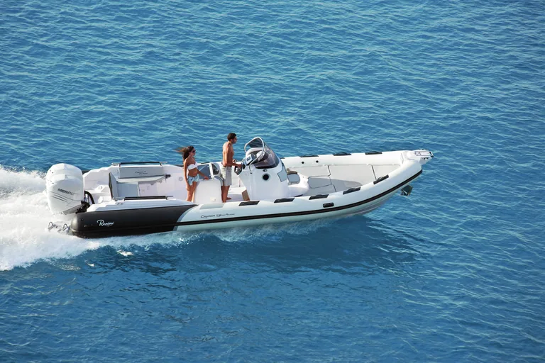 Ranieri International Cayman 31 Sport Touring